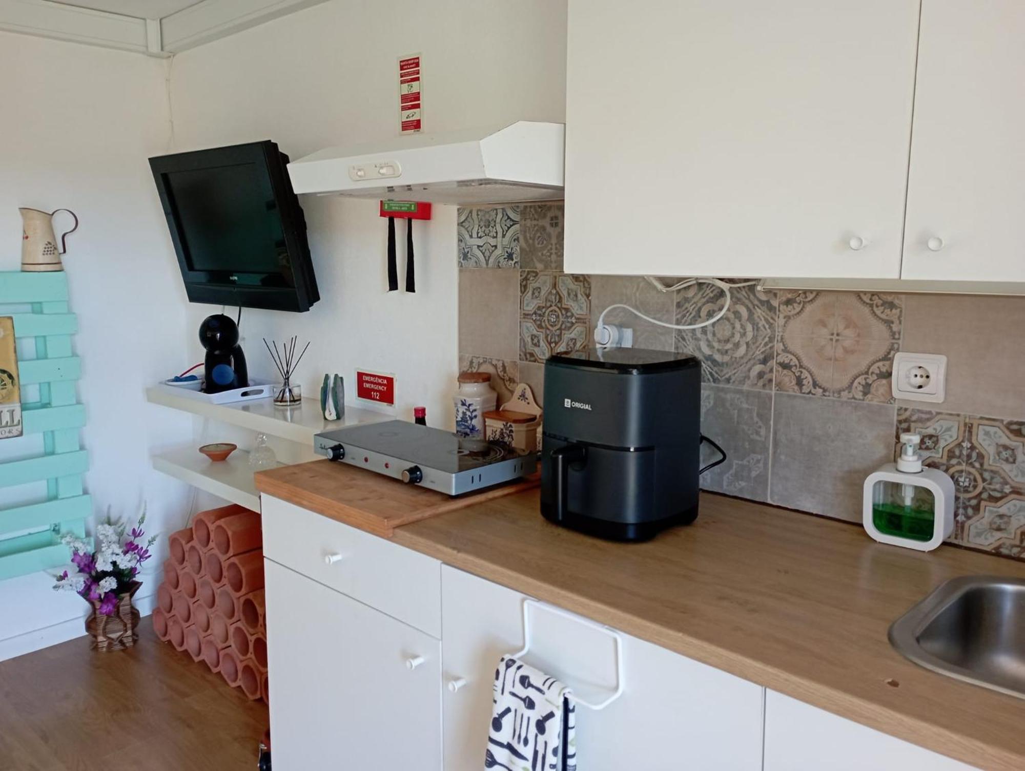 ארודה דוס ויניוס Sossego E Tranquilidade-Valley Guest House-Perto De Lisboa-Estacionamento A Porta Do Alojamento מראה חיצוני תמונה